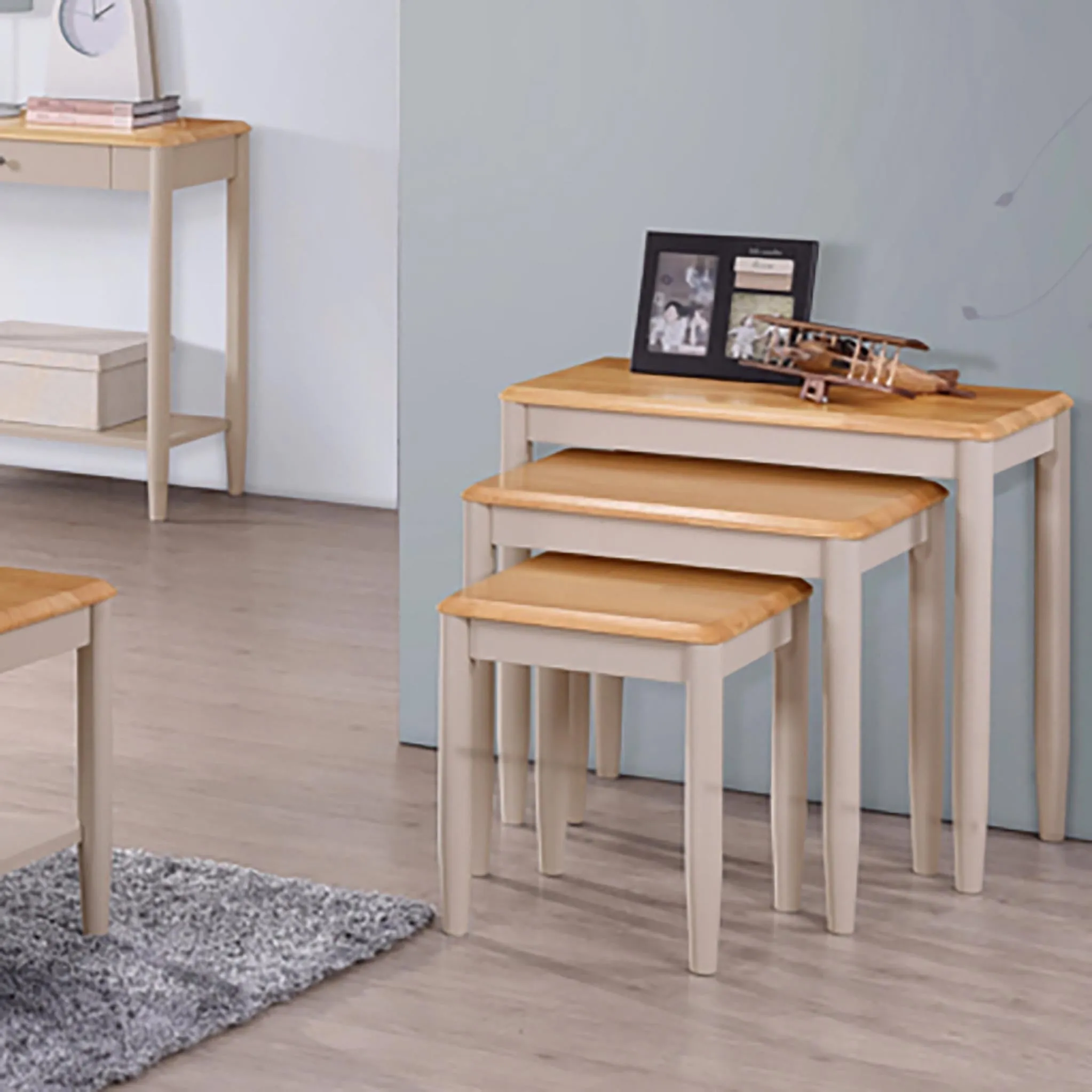 Altona Nesting Tables